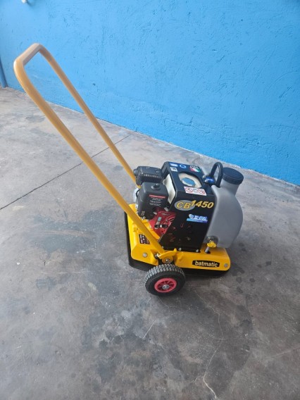 Piastra vibrante marcia avanti CB1450W