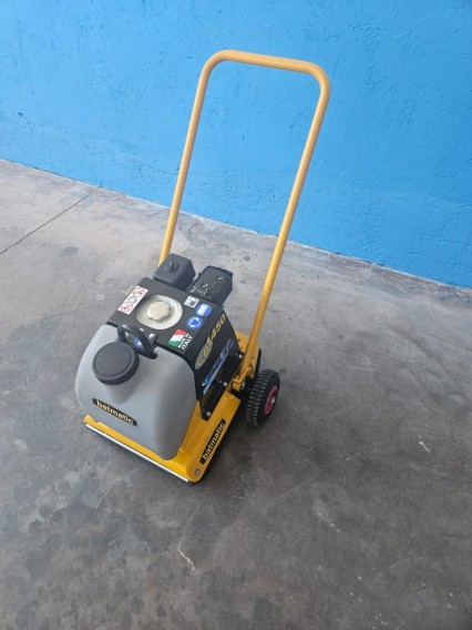 Piastra vibrante marcia avanti CB1450W